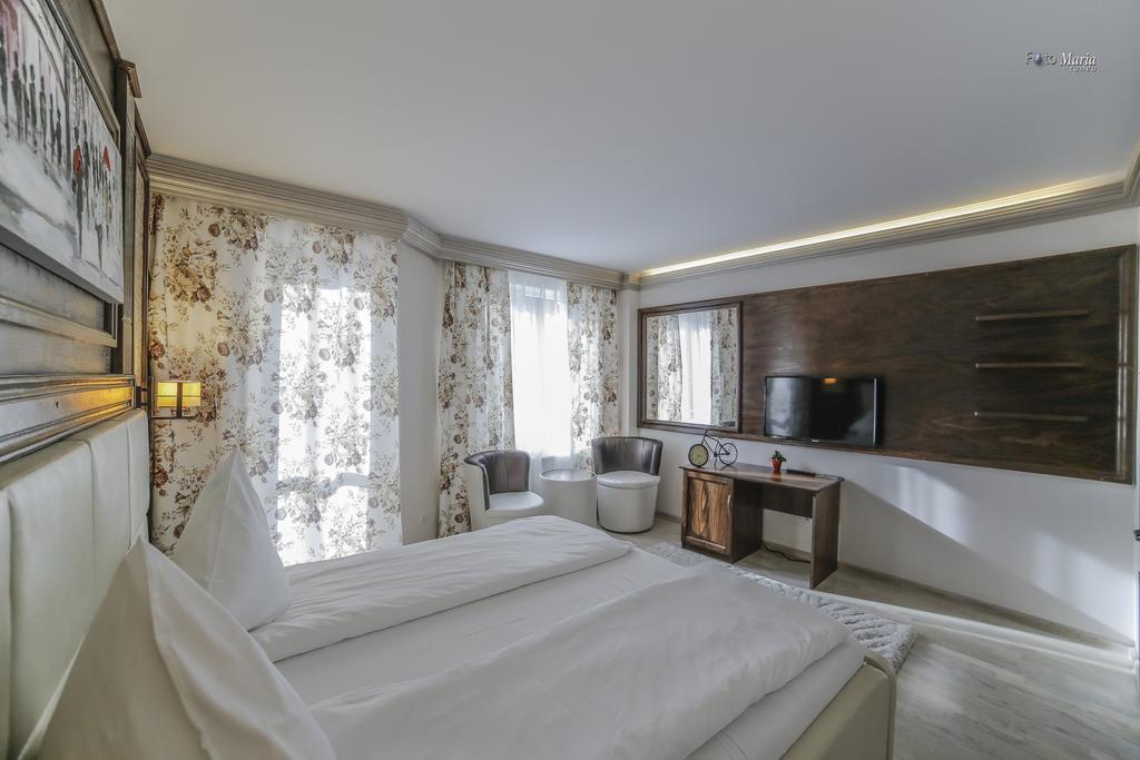 Hotel Golden Spirit Băile Herculane Habitación foto